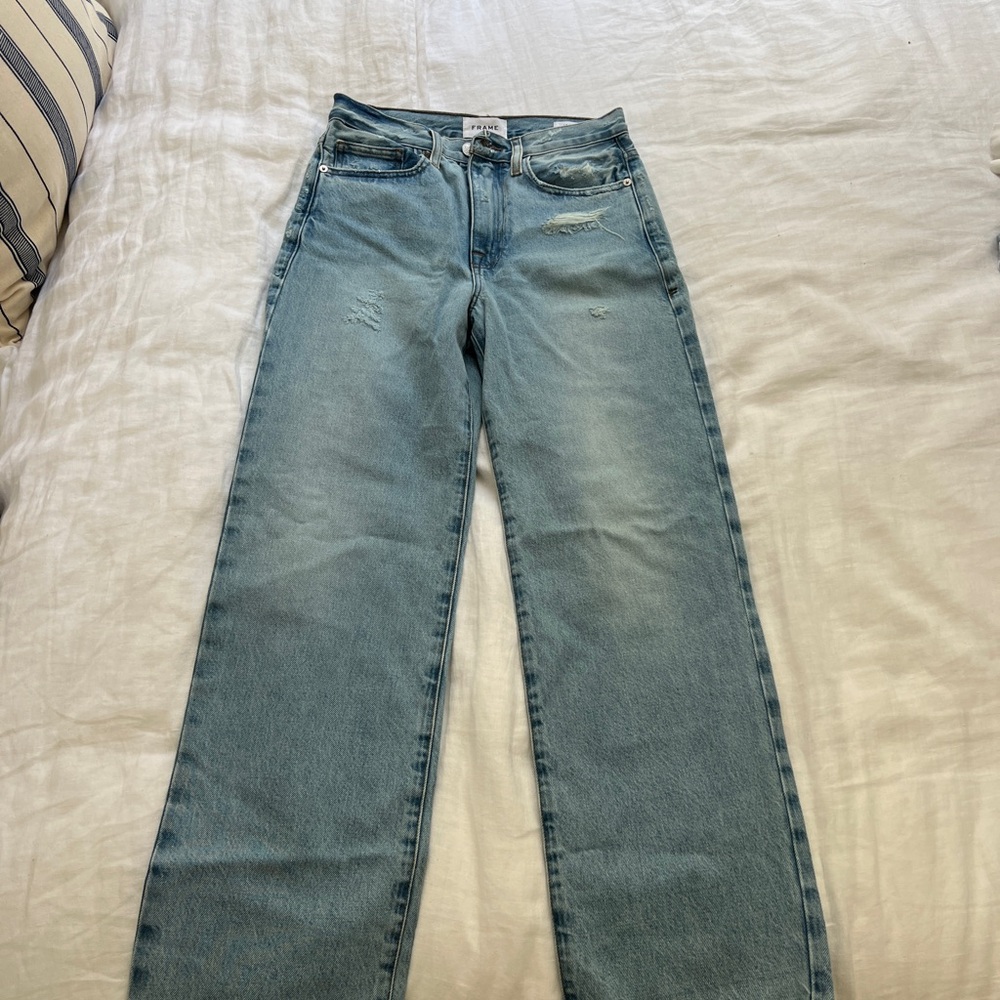 Frame Le Jane Crop Distressed Jeans